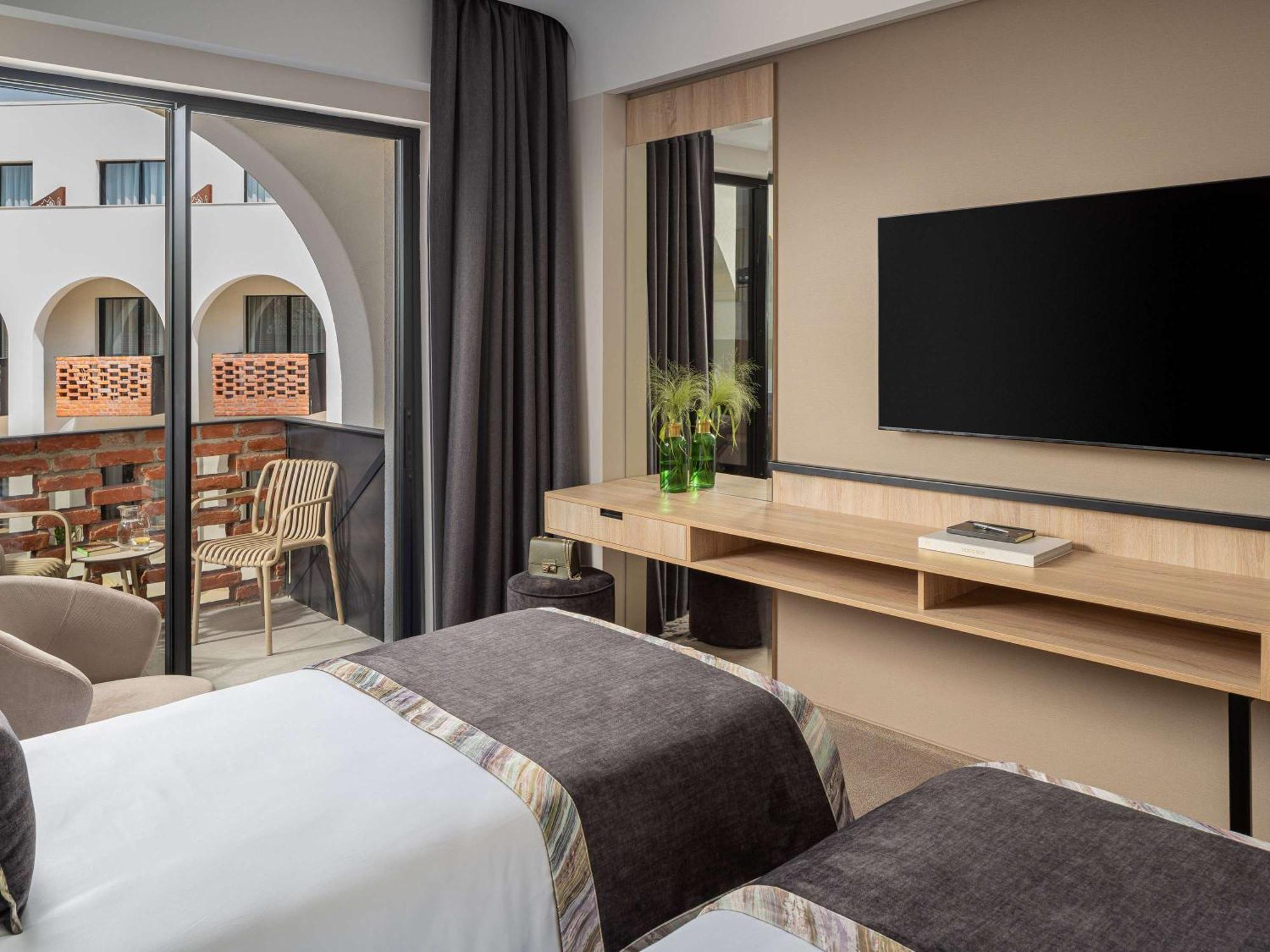 Mercure Conacul Cozieni Pasarea Exterior photo