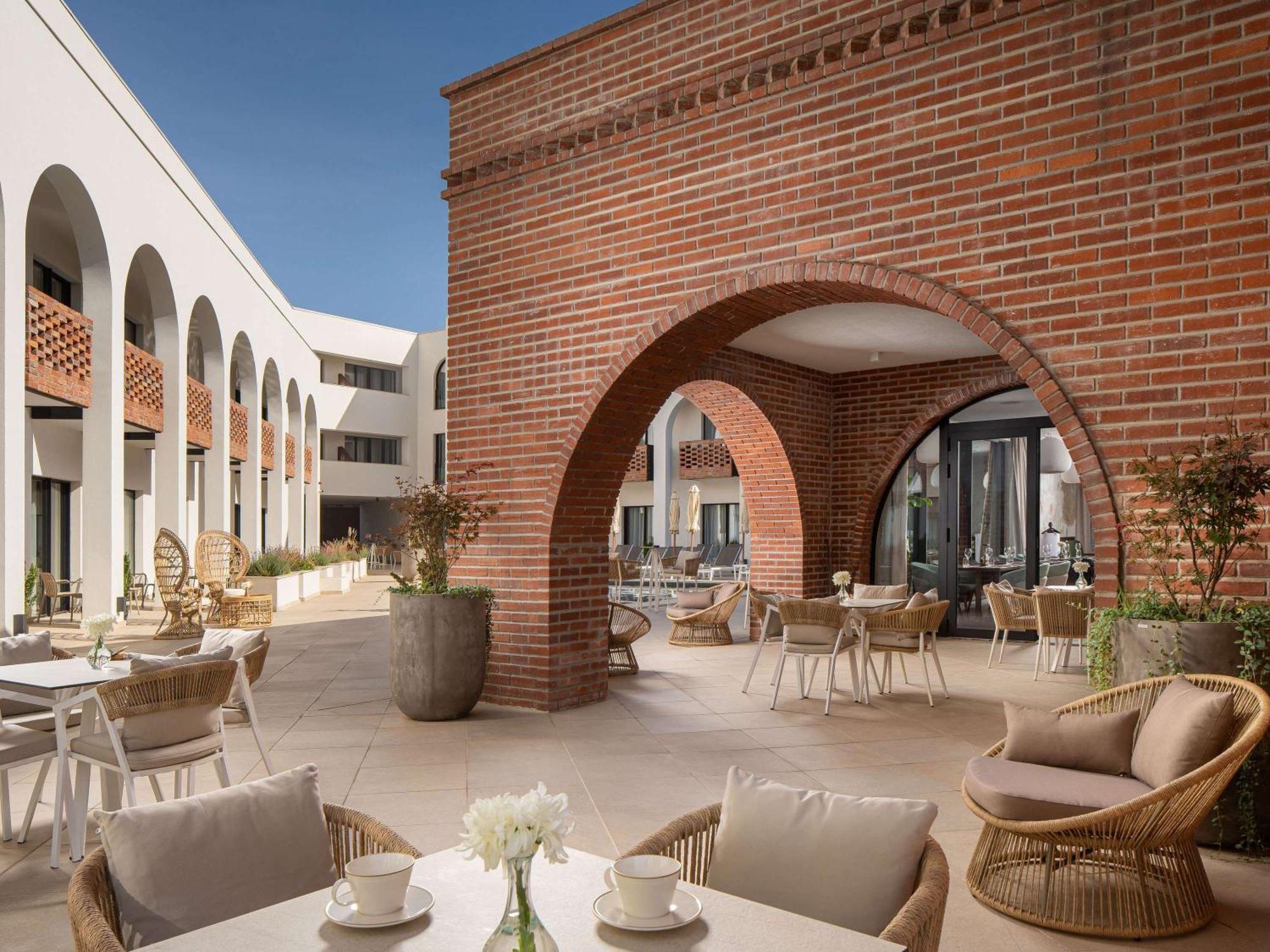 Mercure Conacul Cozieni Pasarea Exterior photo
