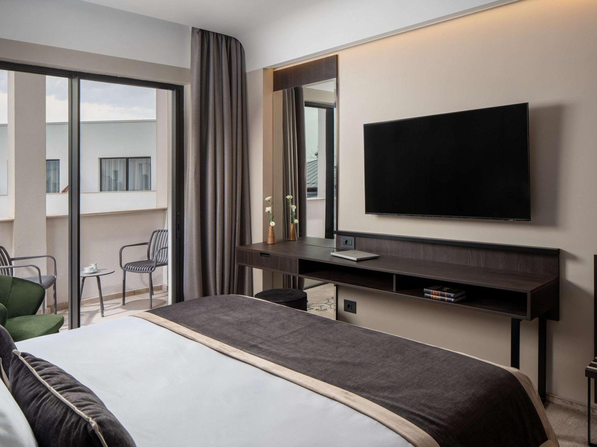 Mercure Conacul Cozieni Pasarea Exterior photo